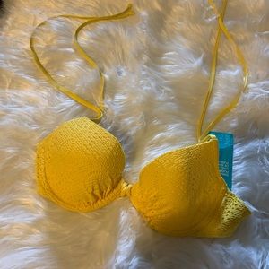 HALTER STRING BIKINI TOP